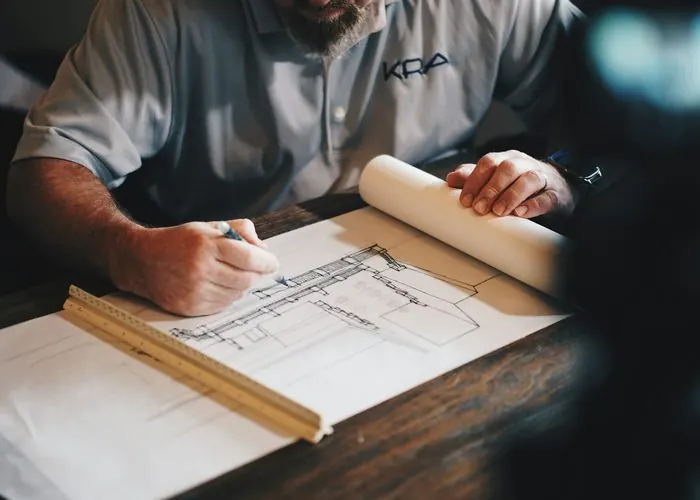 Artisan BA SERVICES préparant un chantier